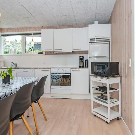 6 Person In Haderslev Årøsund
